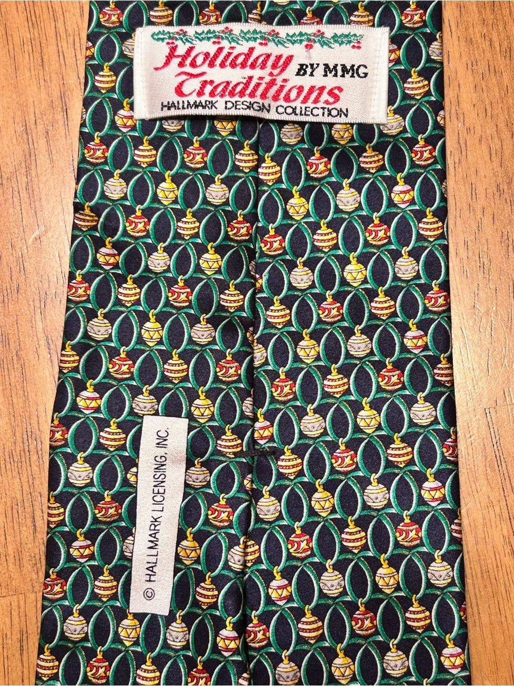 Hallmark Holiday Traditions By MMG Mens Tie - 100% Silk, Green Ornament Pattern